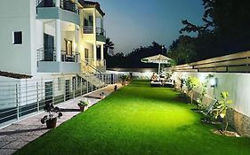 Sun Day Apartments Free Airport Shuttle